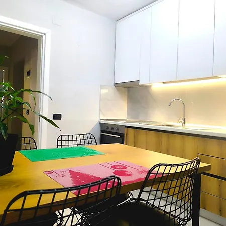 Central & Comfy 2 Bedroom 公寓 *